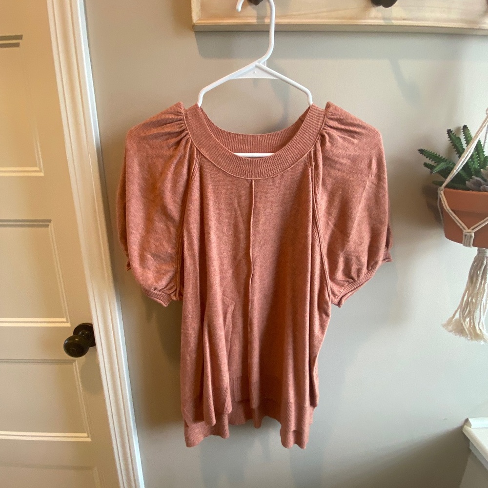 NWT Universal Thread Short Balloon Sleeve Top - Size M